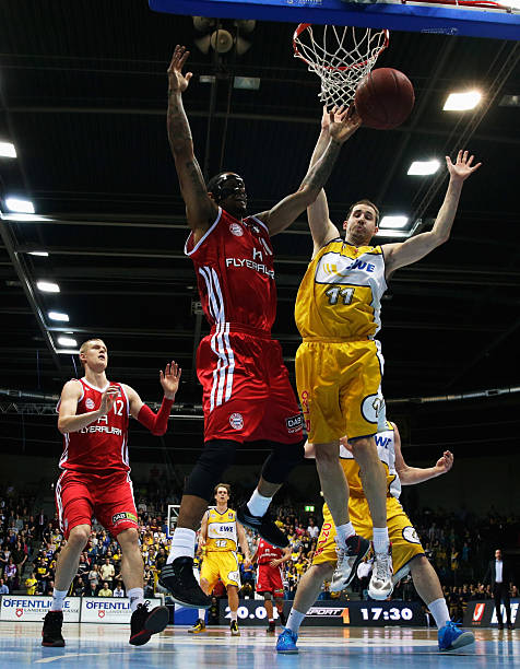 的又一座里 的又一座里