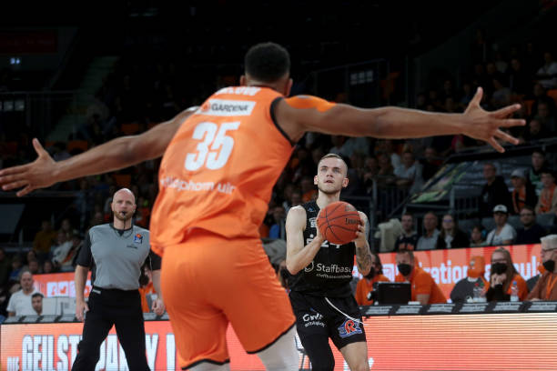 活与内线的 活与内线的