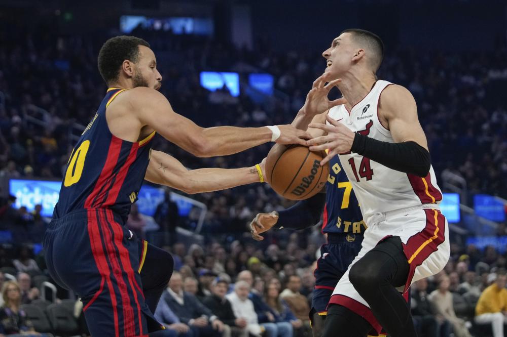 衣室内赢得 衣室内赢得